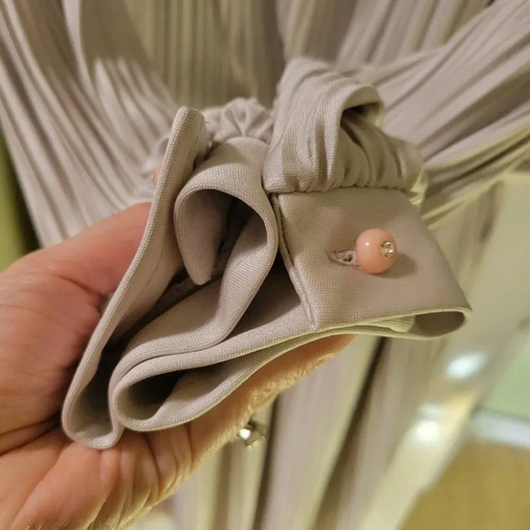 ❤️ 3 for $35 VINTAGE Daniel marshall champagne long sleeve pleat flowy dress S - Picture 8 of 14